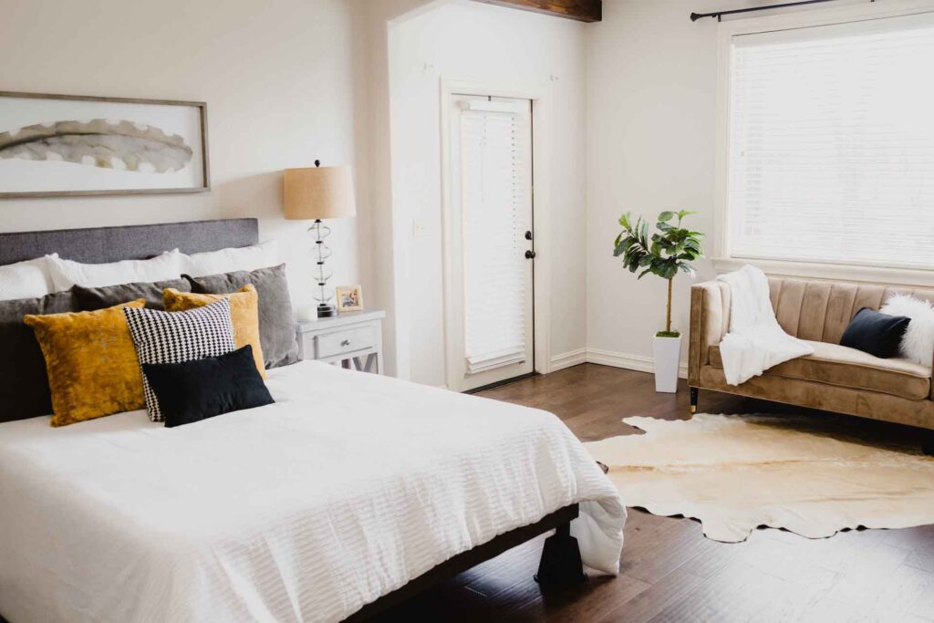 Single Bed Room